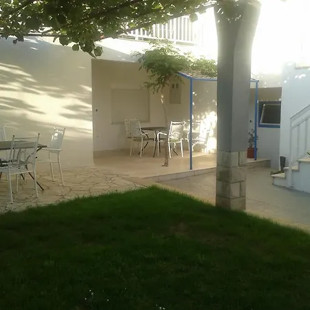 בית הארחה Nikki 2*